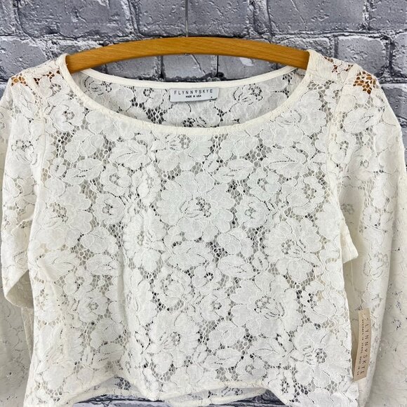 Flynn Skye Lace Crop Top Size M NWT - Picture 8 of 9